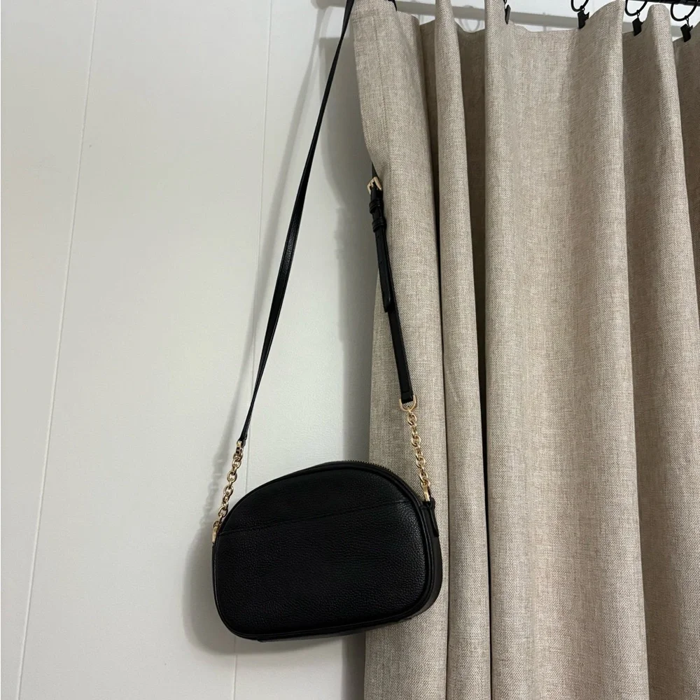 Michael Kors Black and Gold Crossbody Bag - Picture 2 of 9